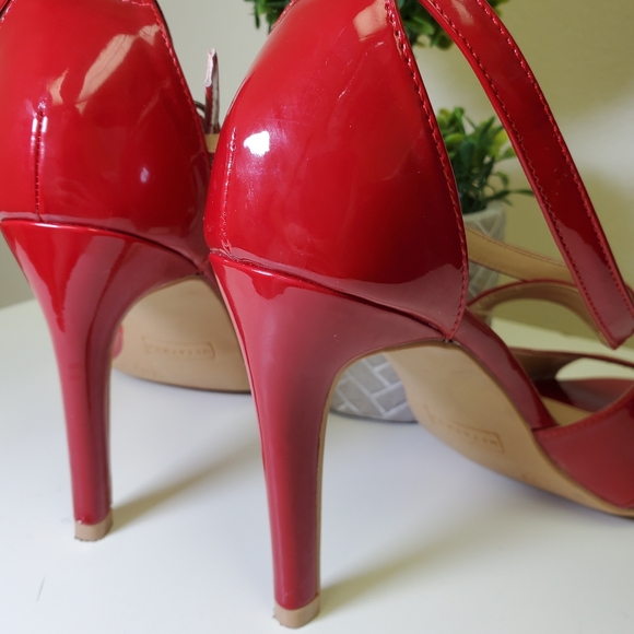 Open Toe Strappy Heels - Picture 6 of 7